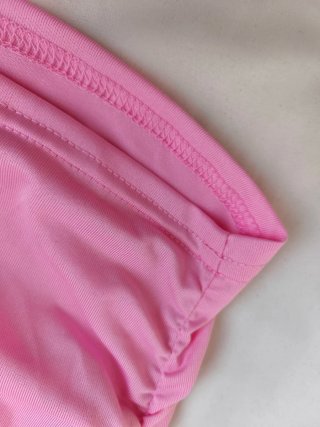 Top rosa fruncido con tirantes