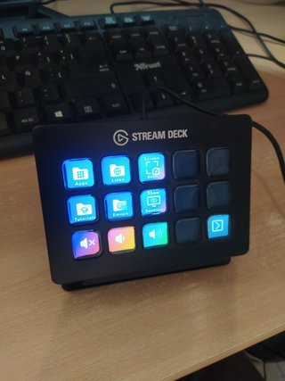 Elgato Stream Deck 15 Botones + Soporte