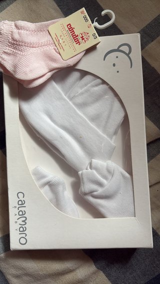 Conjunto bebé rosa tejido