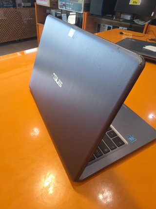 Portátil Asus 14 SSD 128GB Full HD