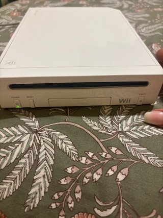 Consola Nintendo Wii con 2 mandos y accesorios
