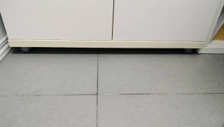 Mueble blanco con llave