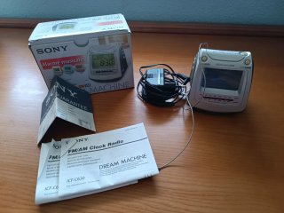 Radio Reloj Despertador Sony ICF-C630