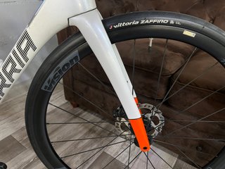 BERRIA BELADOR CARBON 105 G5301