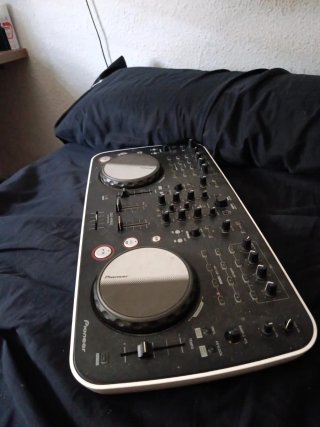 Mesa DJ Pioneer DDJ-Ergo
