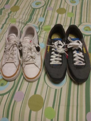 Zapatillas Nike Hombre Blancas y Negras.