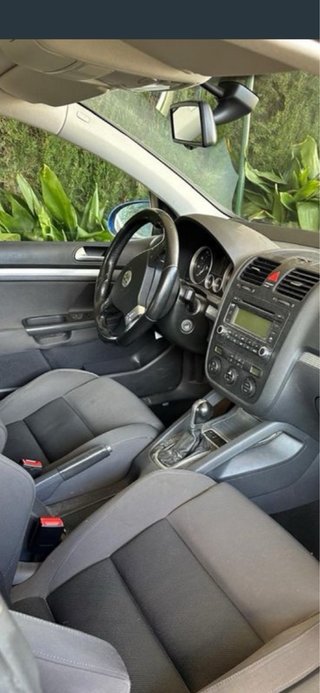 Volkswagen Golf R32