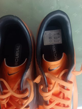 Botas de fútbol Nike Talla 36.5 Naranja