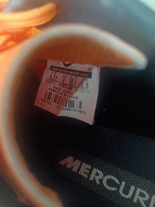 Botas de fútbol Nike Talla 36.5 Naranja