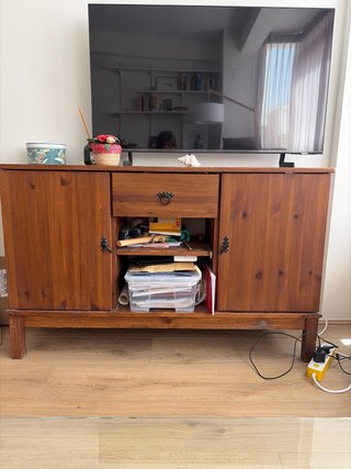Mueble aparador de madera