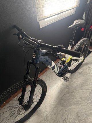 Bicicleta Eléctrica Husqvarna