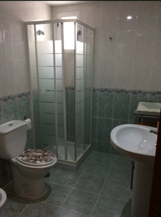 Alquilo piso amueblado y garaje en Requena