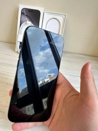 Iphone 16 PRO 128GB Negro Titanium IMPOLUTO!!