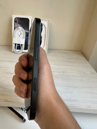 Iphone 16 PRO 128GB Negro Titanium IMPOLUTO!!