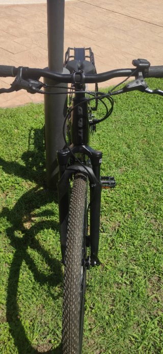 Bicicleta Eléctrica Giant E+ Negra