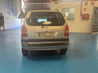 Opel Zafira 2.2 DTi 2003