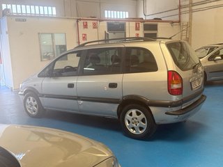 Opel Zafira 2.2 DTi 2003