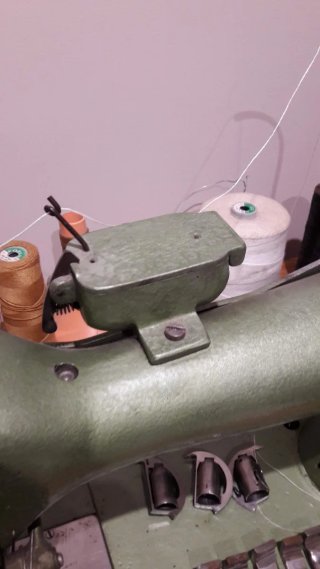 Máquina de coser industrial