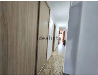 Piso en venta de 4 hab y 2 baños, con ascensor.