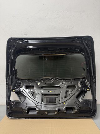 Portón Mercedes-Benz ML W166 2011-2015 A1667400305