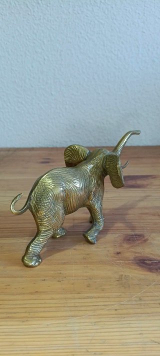 Elefante de Bronce