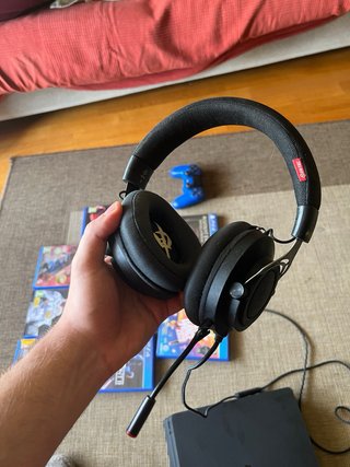 Consola PS4 Slim 1TB + 10 Juegos + Mando+ Cascos