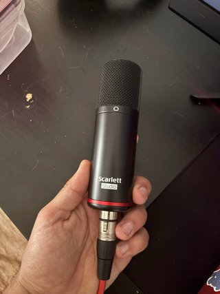 Micrófono Focusrite Scarlett Studio Negro/Rojo