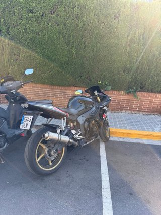 Yamaha R6 2005 Negra