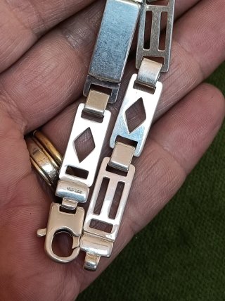 Pulsera de Plata Elegante
