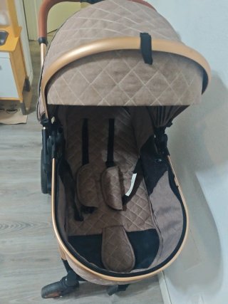 Cochecito de bebé +silla de coche +algún accesorio