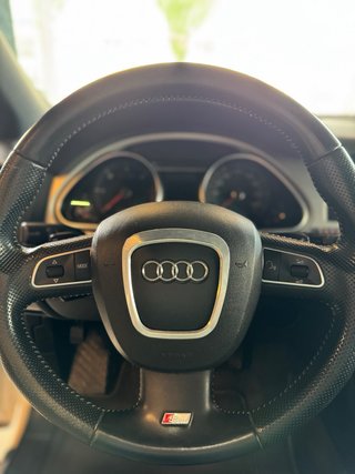 Audi Q7 2011