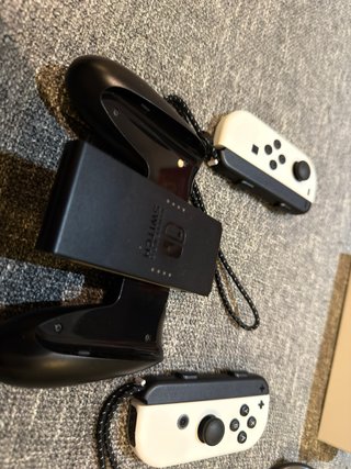 Nintendo Switch OLED + 3 juegos