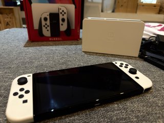 Nintendo Switch OLED + 3 juegos