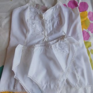 Lencería vintage blanca nueva