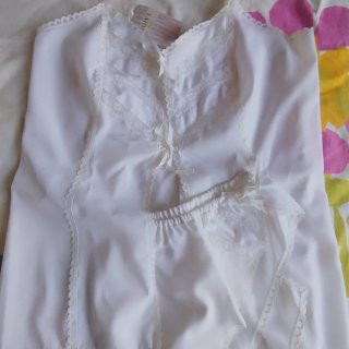 Lencería vintage blanca nueva