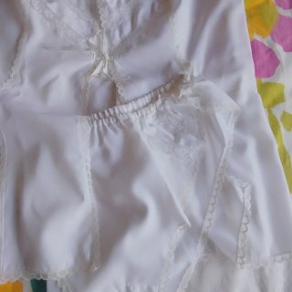 Lencería vintage blanca nueva