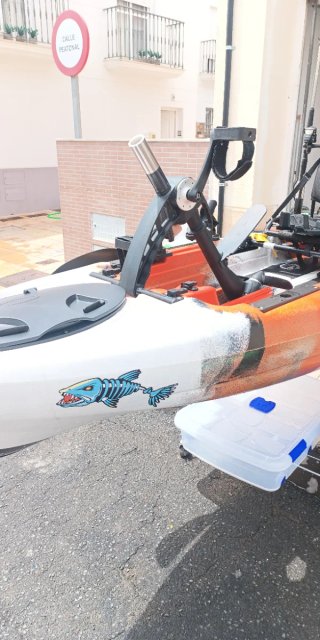 Kayak de pesca con accesorios