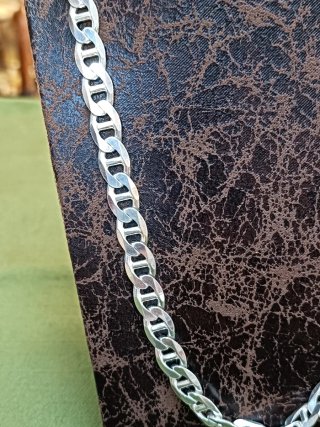 Preciosa Cadena de Plata