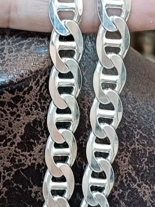 Preciosa Cadena de Plata