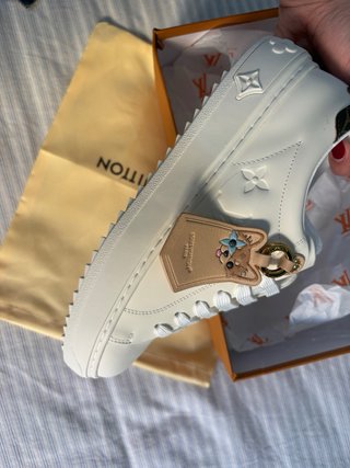 Zapatillas Blancas con charm