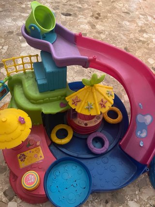 Lote de juguetes de piscina y casa