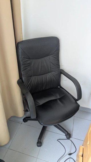 Silla de escritorio negra