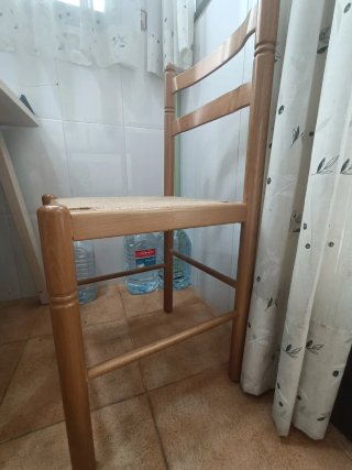 Silla de cocina madera y yute