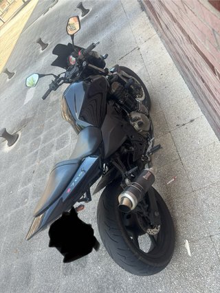 Kawasaki Z750 Naked Negra