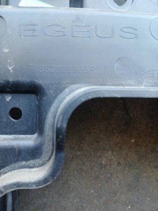 Sujeción Parachoques Trasero Renault Master IV
