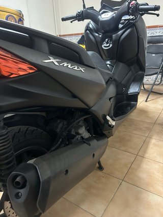 Yamaha XMAX 300 Negra 60.000 km