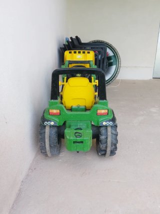 Tractor Juguete John Deere con Pala y pedales