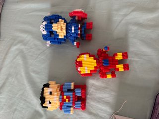 Figuras de Superhéroes tipo Lego