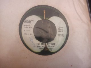 THE BEATLES Lote de 2 vinilos 7"singles+ regalo.