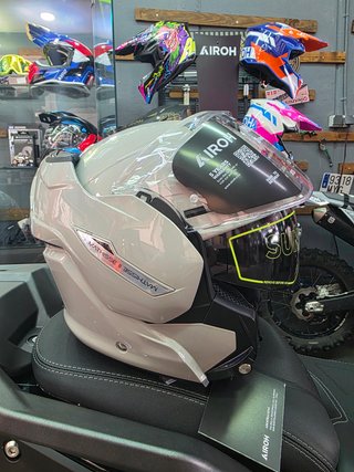 Casco Airoh Matisse II